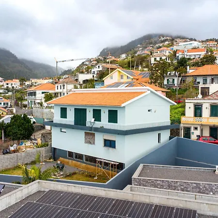 Golden Sun By Galmi شقة